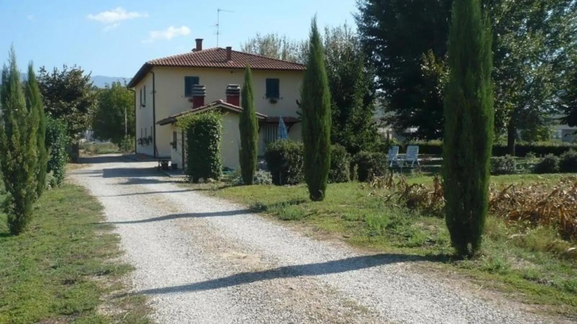 Charmantes Ferienhaus In Piani Della Rugginosa Mit Grossem Garten Reggello
