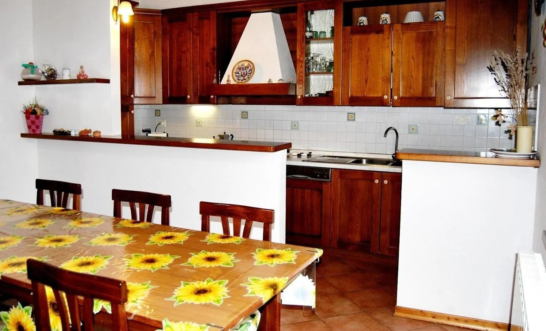 Charmantes Ferienhaus In Piani Della Rugginosa Mit Grossem Garten 雷杰洛